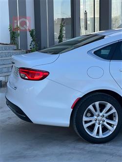 کرایسلەر 200